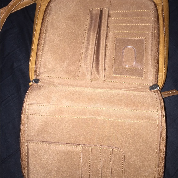 FOSSIL 😍AUTHENTIC FOSSIL PURSE 👛 - Picture 4 of 6